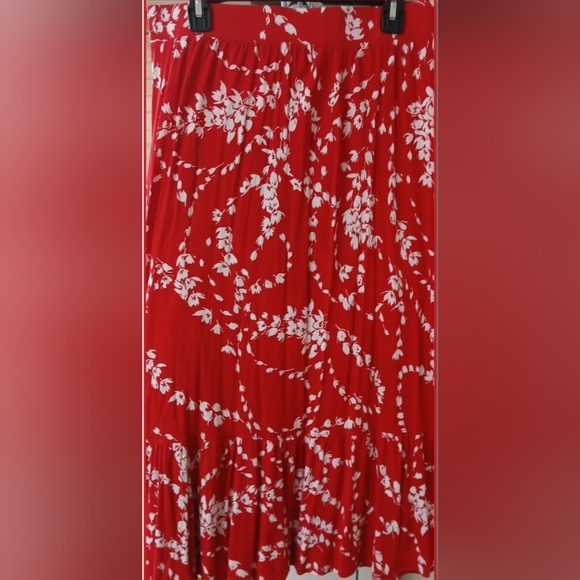 Dresses & Skirts - Red Floral Women's Skirt